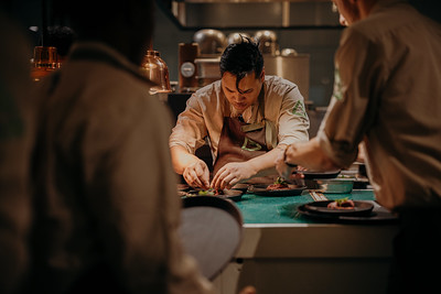 Chef-plating_met-medewerkers herfstgerechten